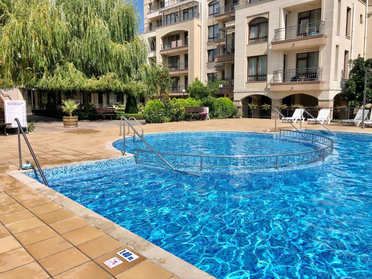Sorrento - Menada Apartments Sveti Vlas Luaran gambar