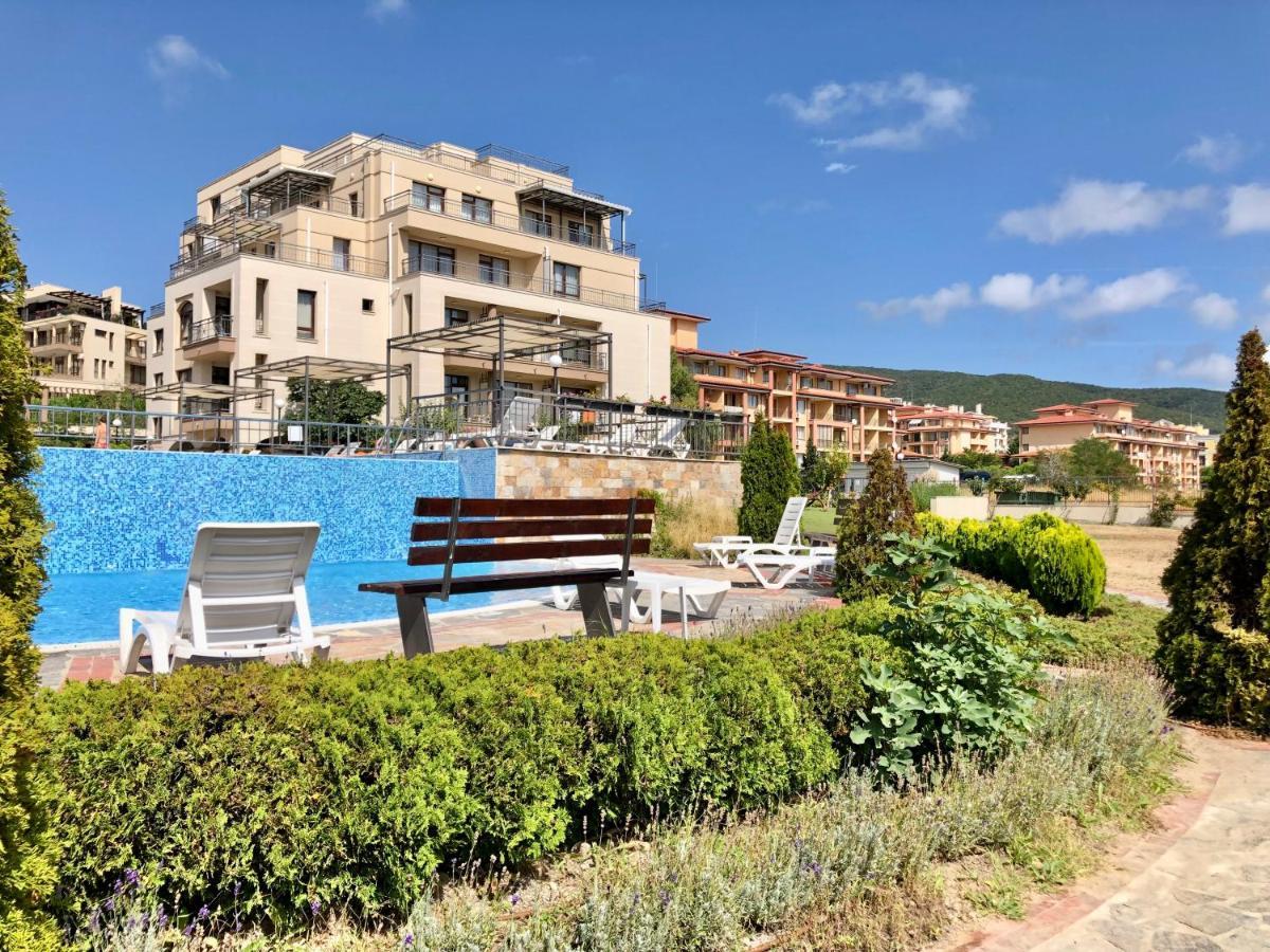 Sorrento - Menada Apartments Sveti Vlas Luaran gambar